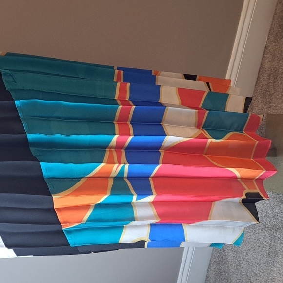 Mianotte Pleated White And Multicolor Midi Dress - Picture 6 of 9